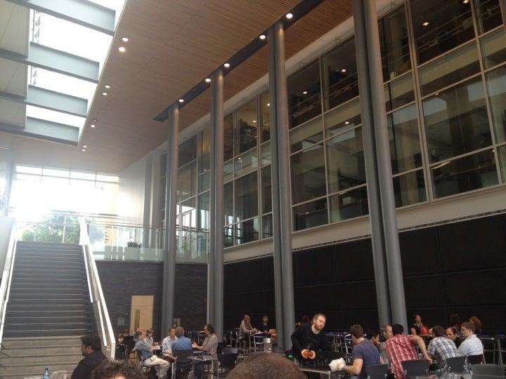 Institut De Recherche En Immunologie Et En Cancrologie