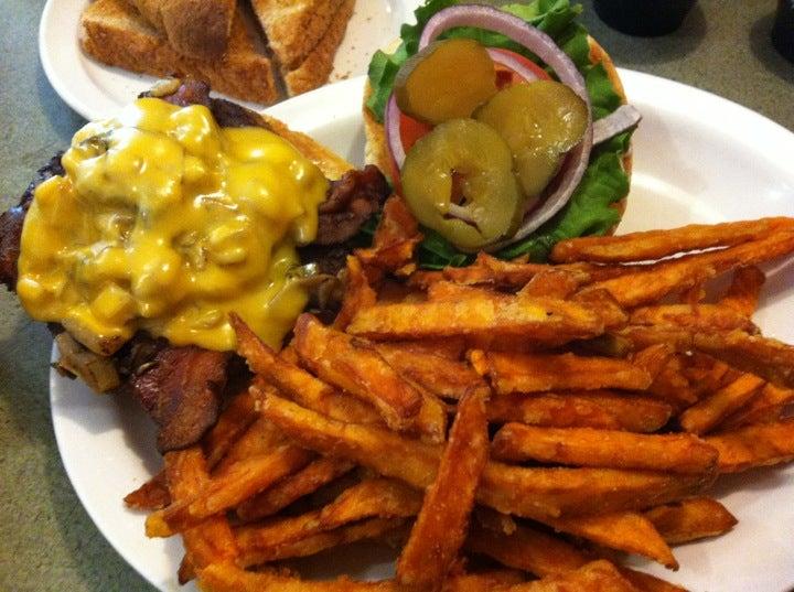 Smitty's Restaurant & Lounge