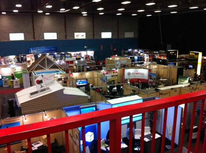 Pavillon Sportif De L'u Qac