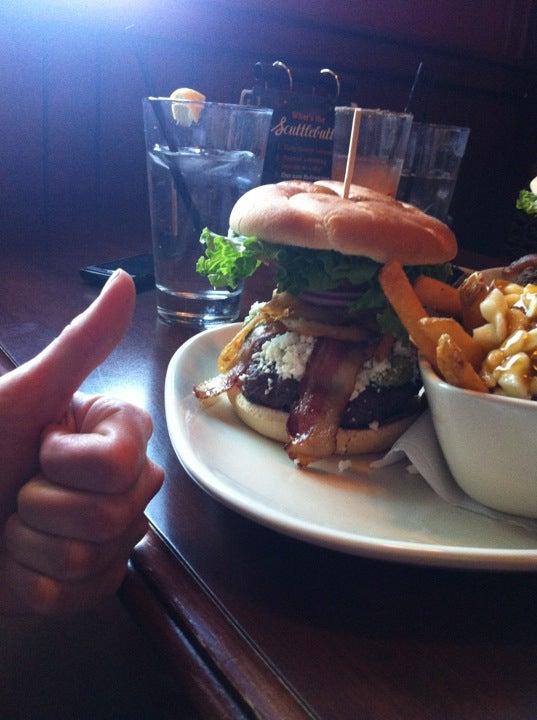 Hudsons Canadian Tap House