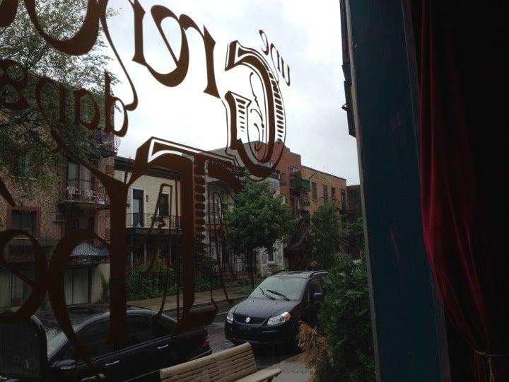 Une Grenouille dans la Théière