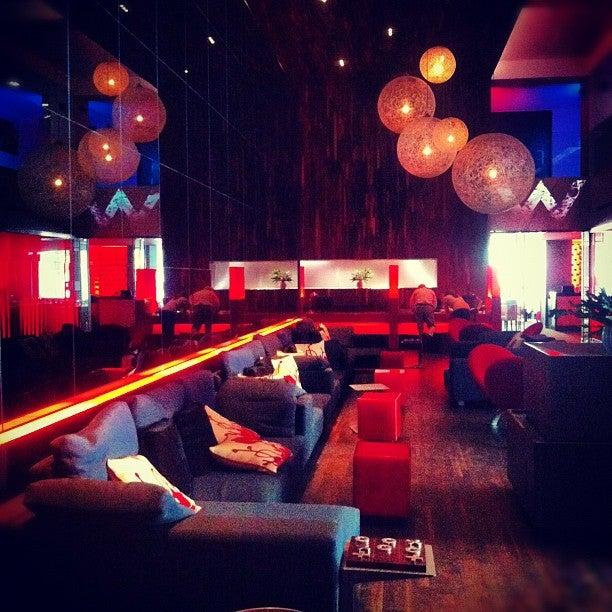 W Montreal