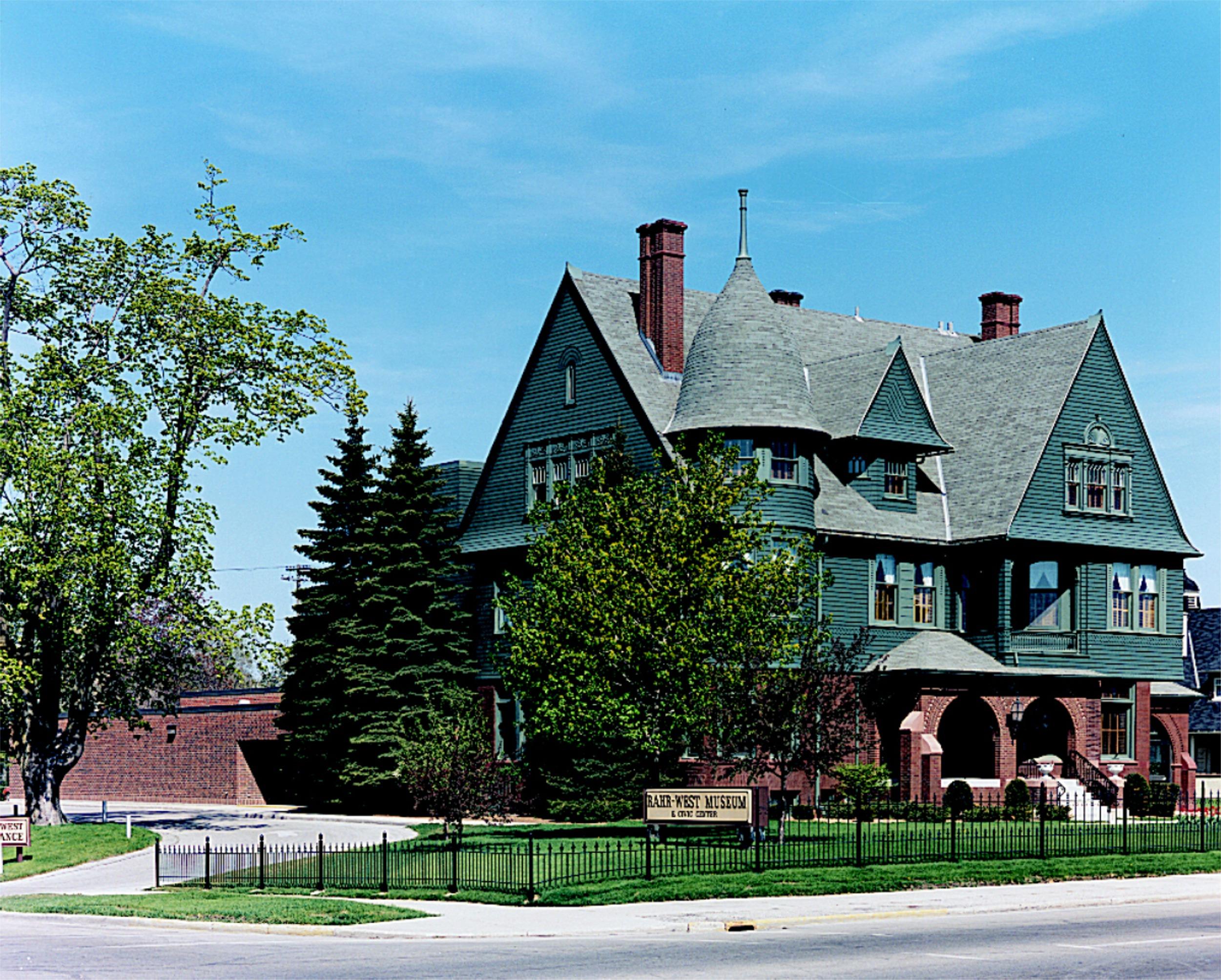 Rahr West Art Museum