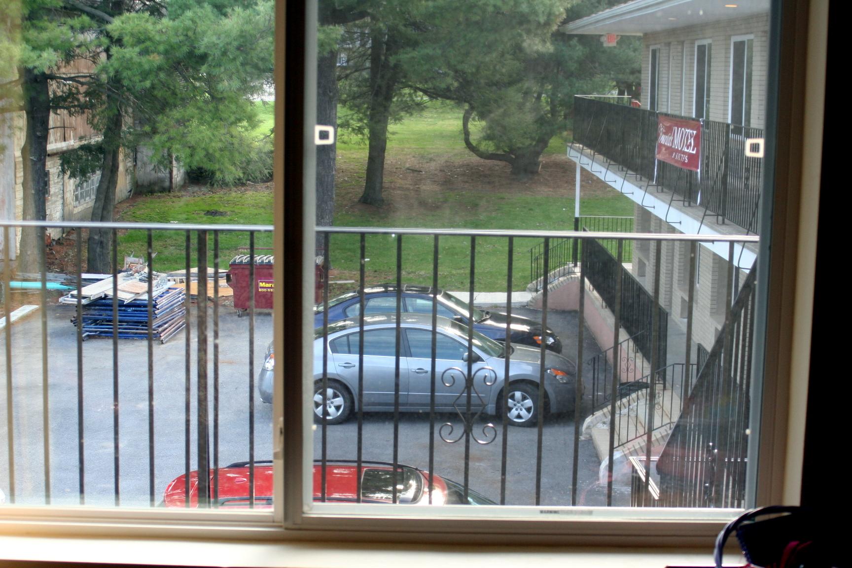 Warwick Motel & Suites