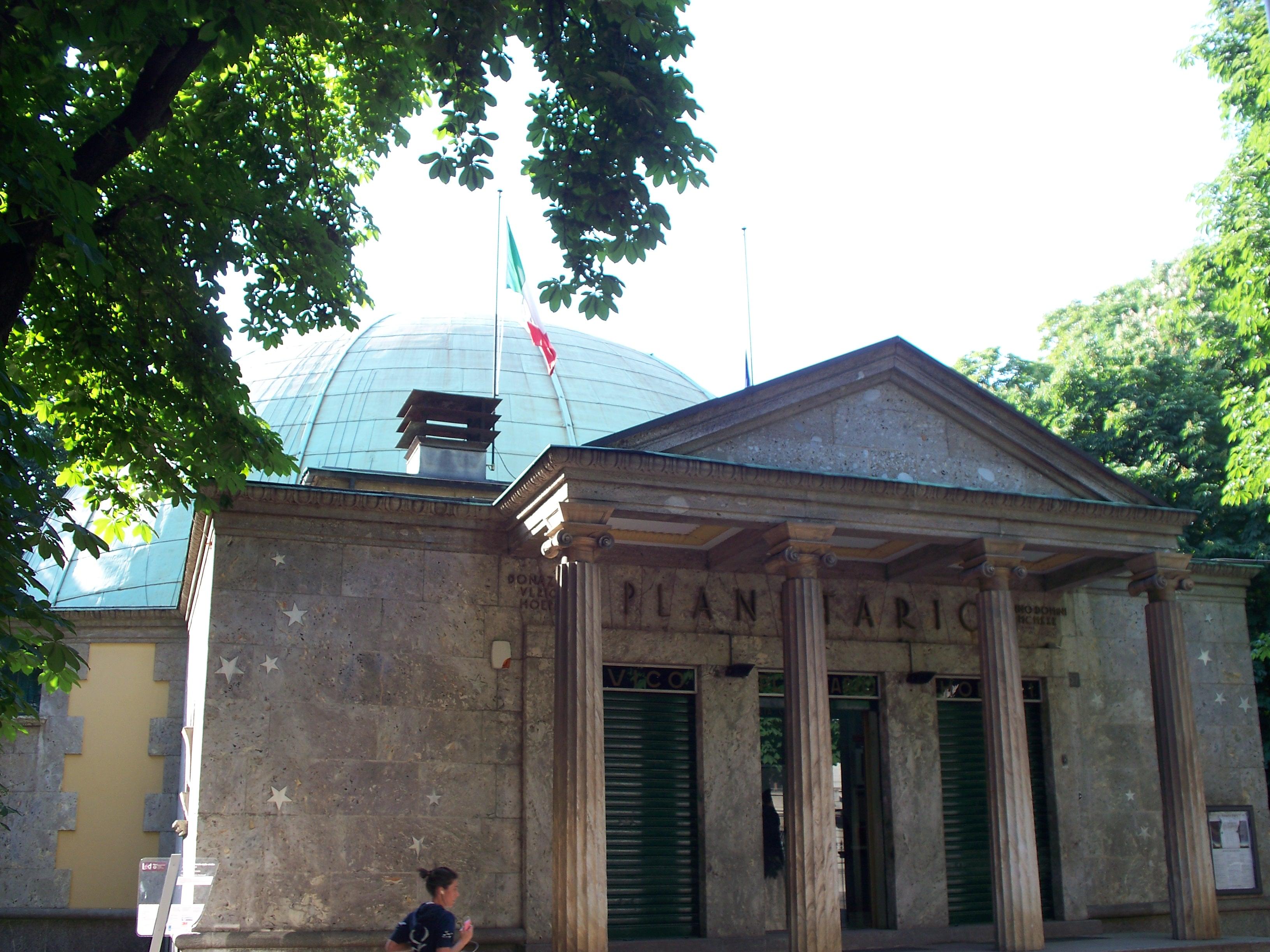 Civico Planetario Ulrico Hoepli