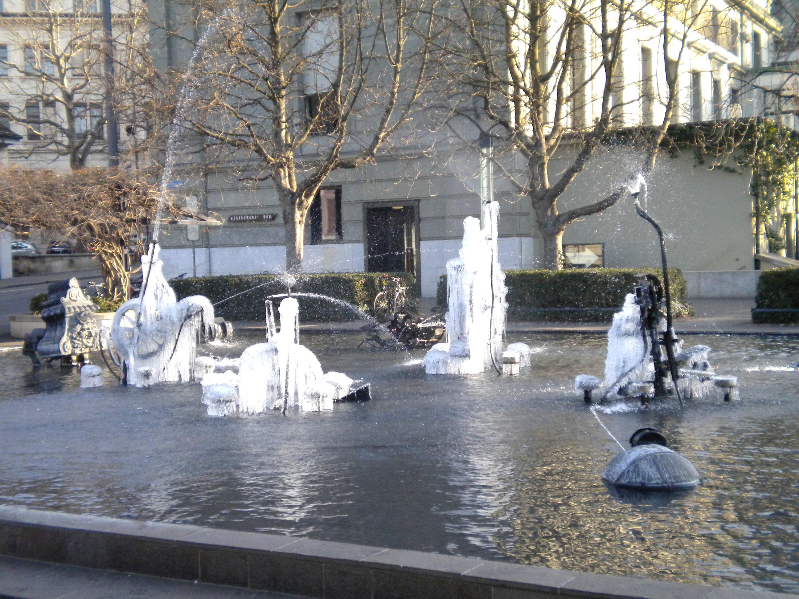 Tinguely Brunnen