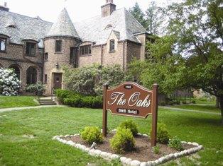 The Oaks Bed & Breakfast Hotel