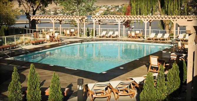 Strand Lakeside Resort