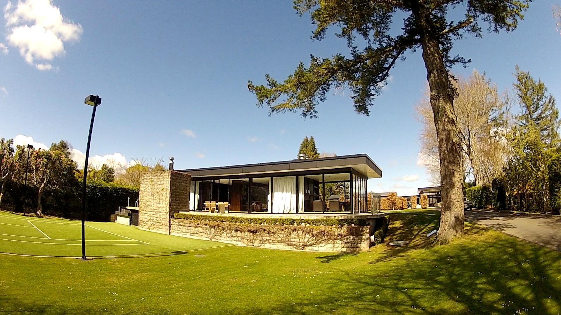 Te Pohutukawa Waterside Boutique Accommodation