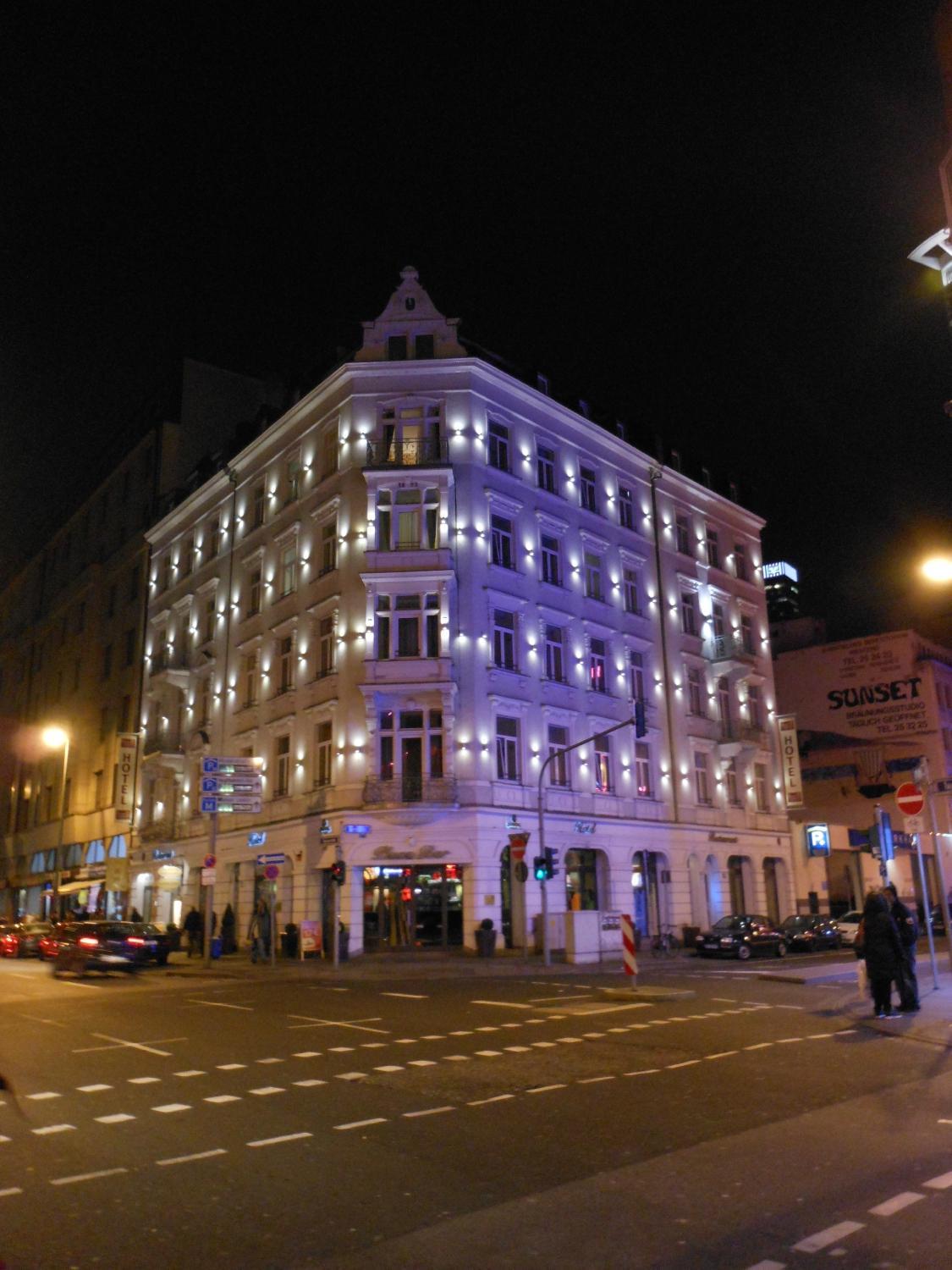 Grand Hotel Downtown