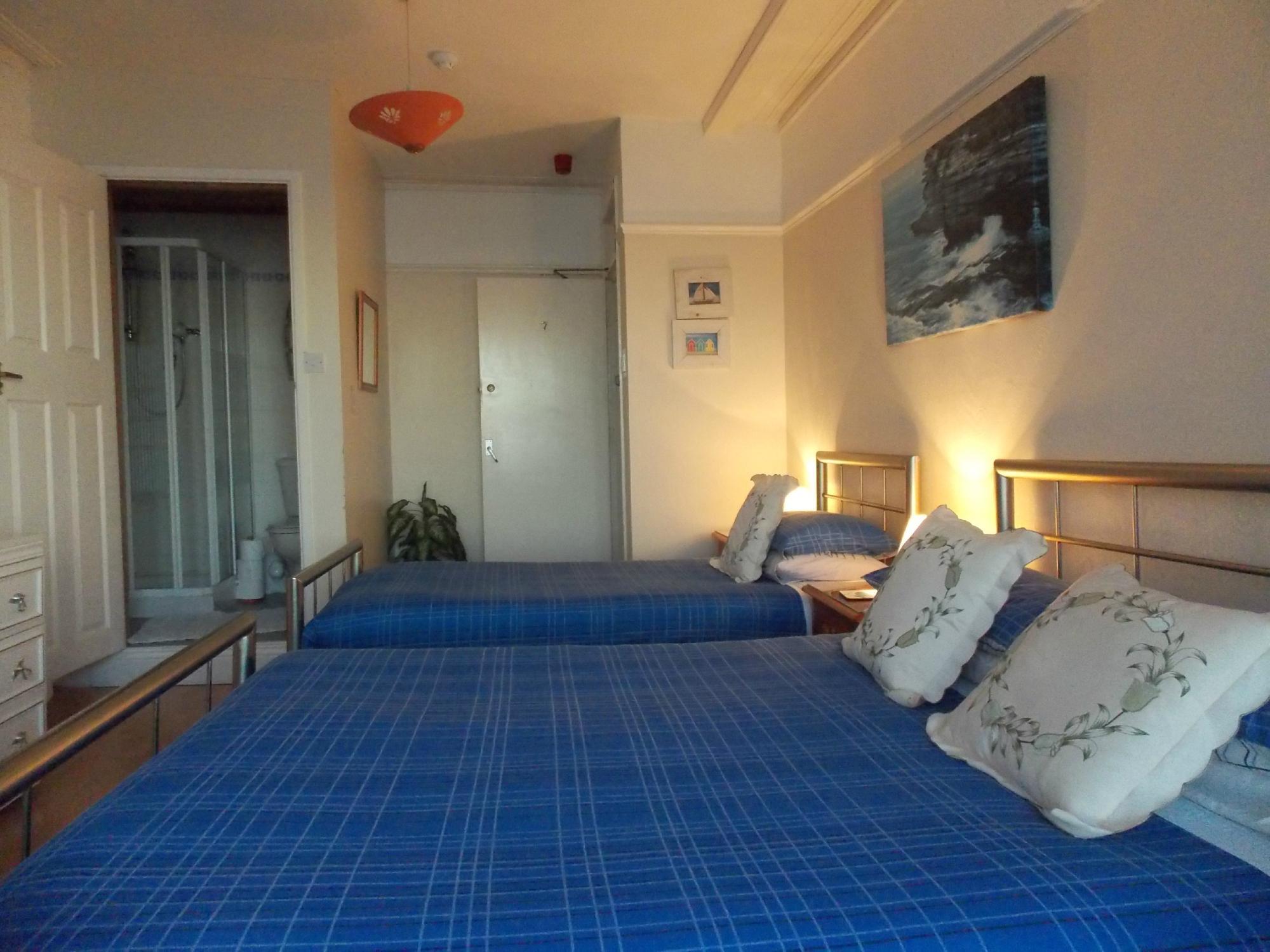 Shoreline Guest House