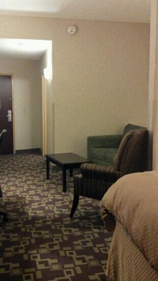 Comfort Suites
