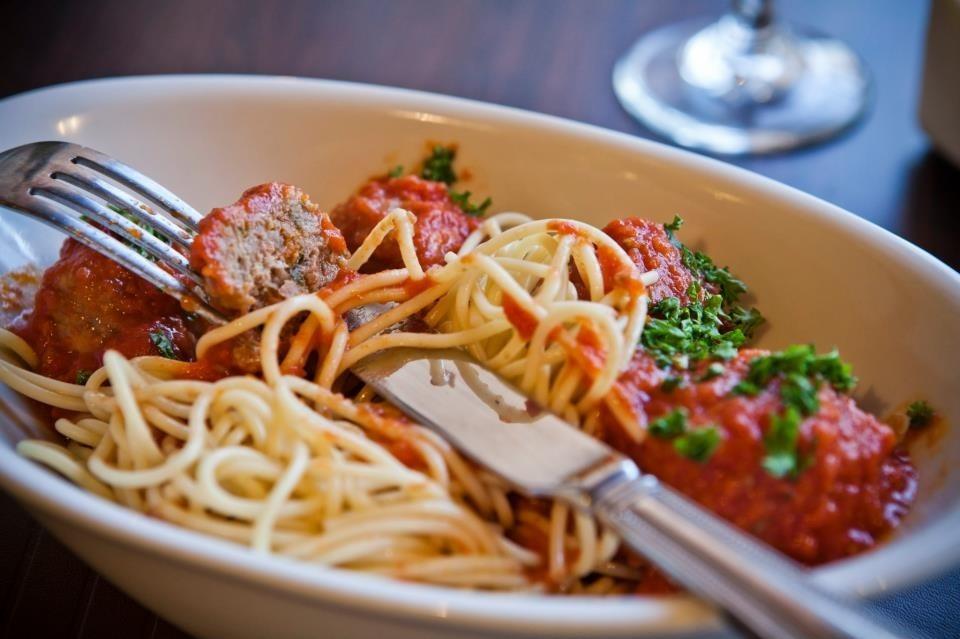 Virgilio's Pizzeria & Portugese Grill