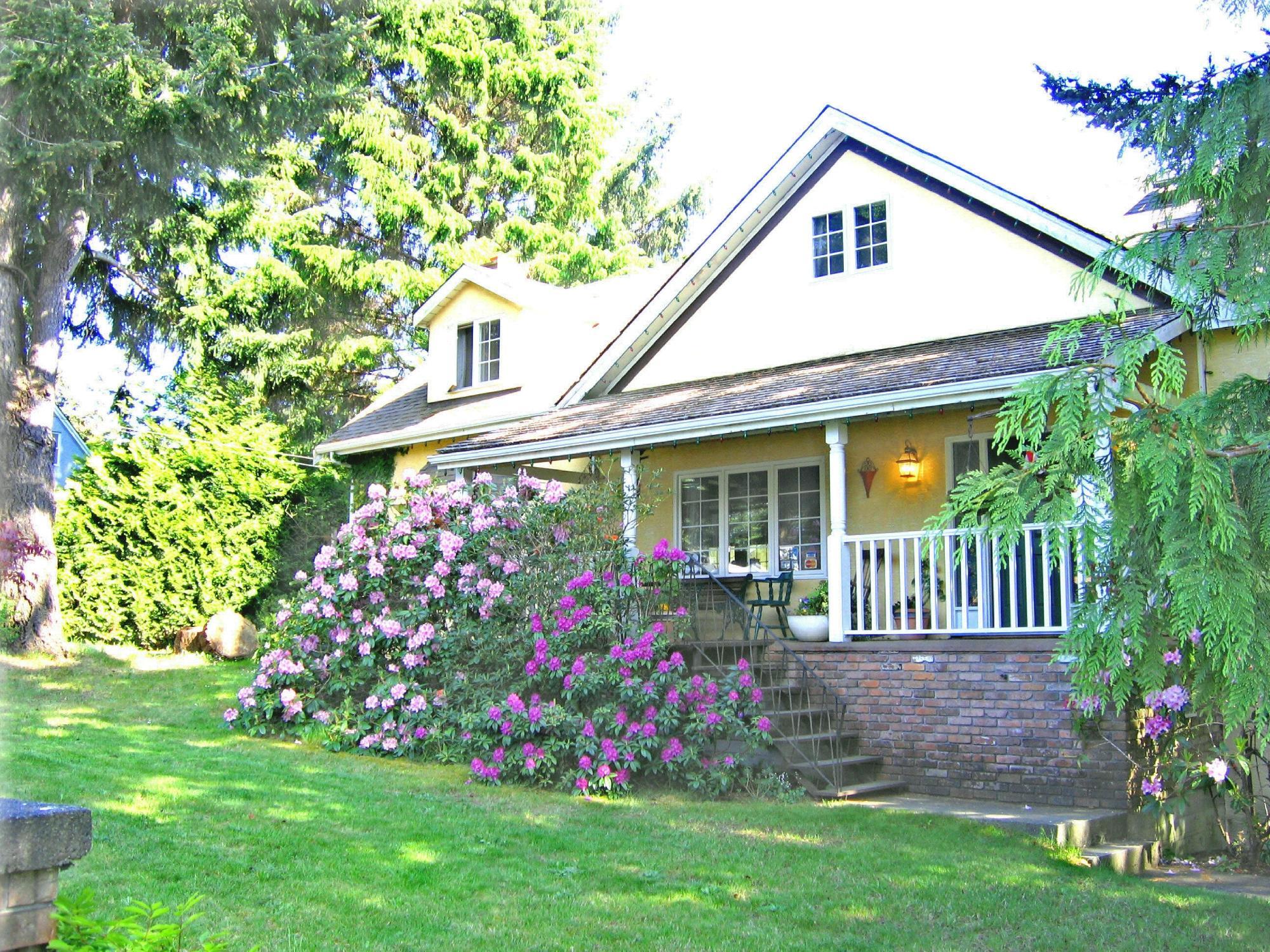 Whiffin Spit Lodge Bed and Breakfast