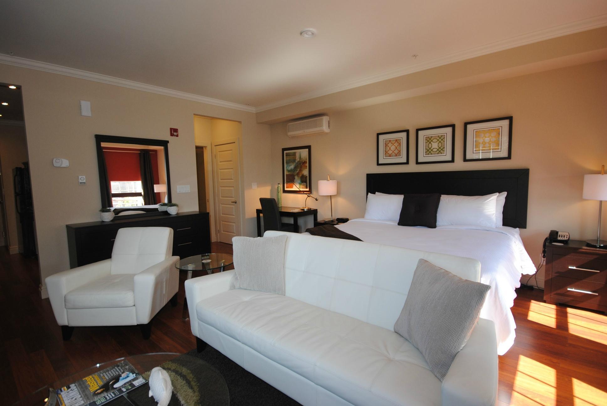 Signal Hill Gate by Premiere Suites