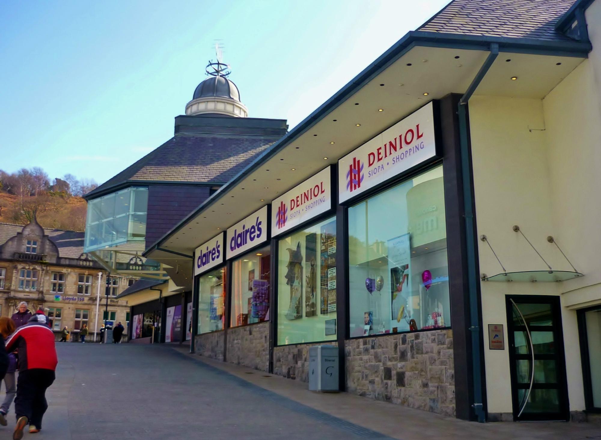 Deiniol Shopping Centre