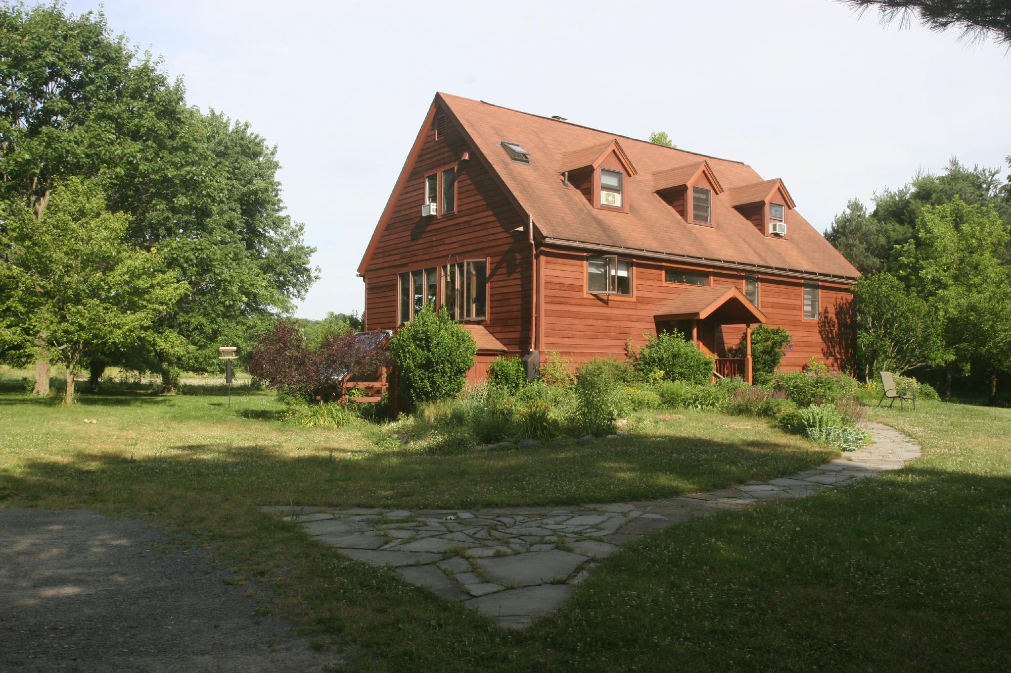 Brookton Hollow Farm Bed & Breakfast