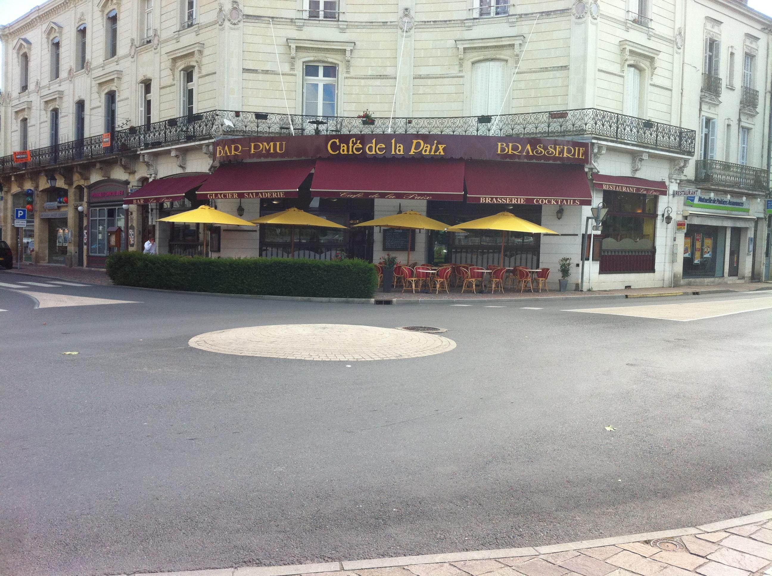 Le Cafe de la Paix