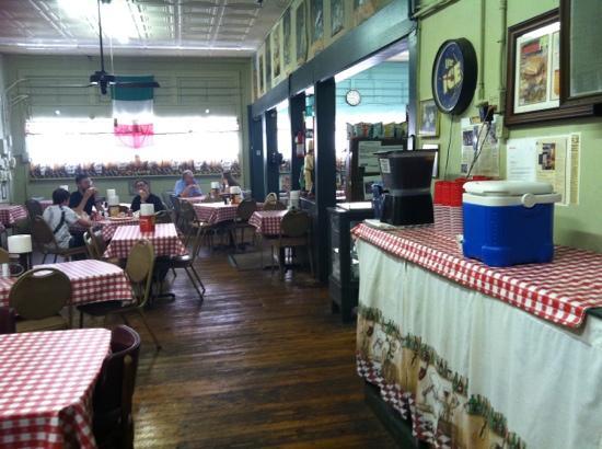 Photo by leeheartsamy