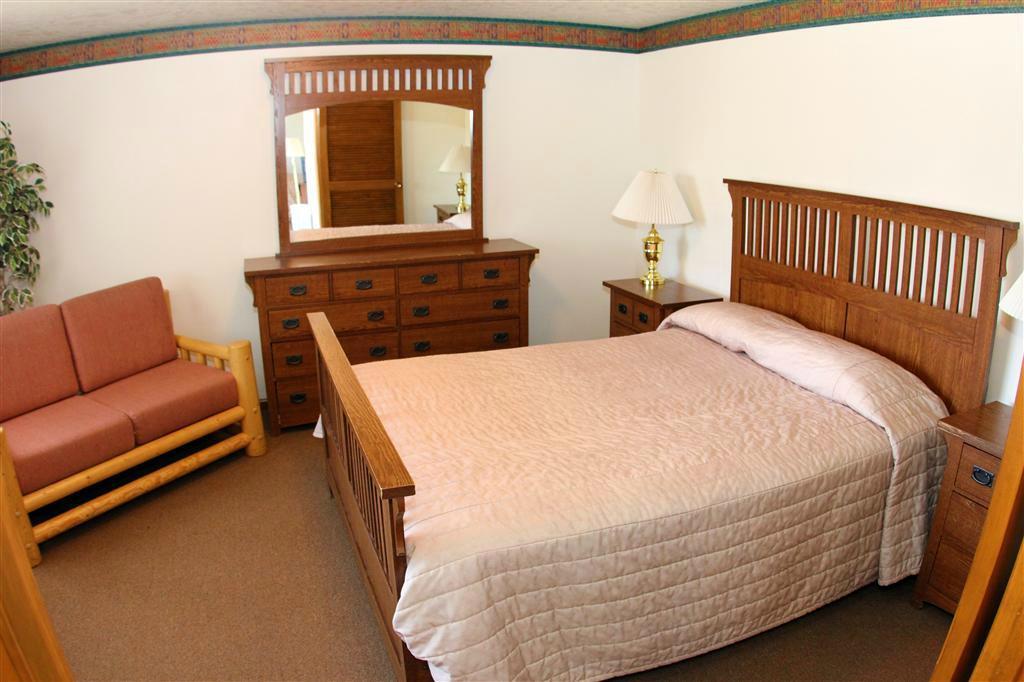 Bear Lake Motor Lodge