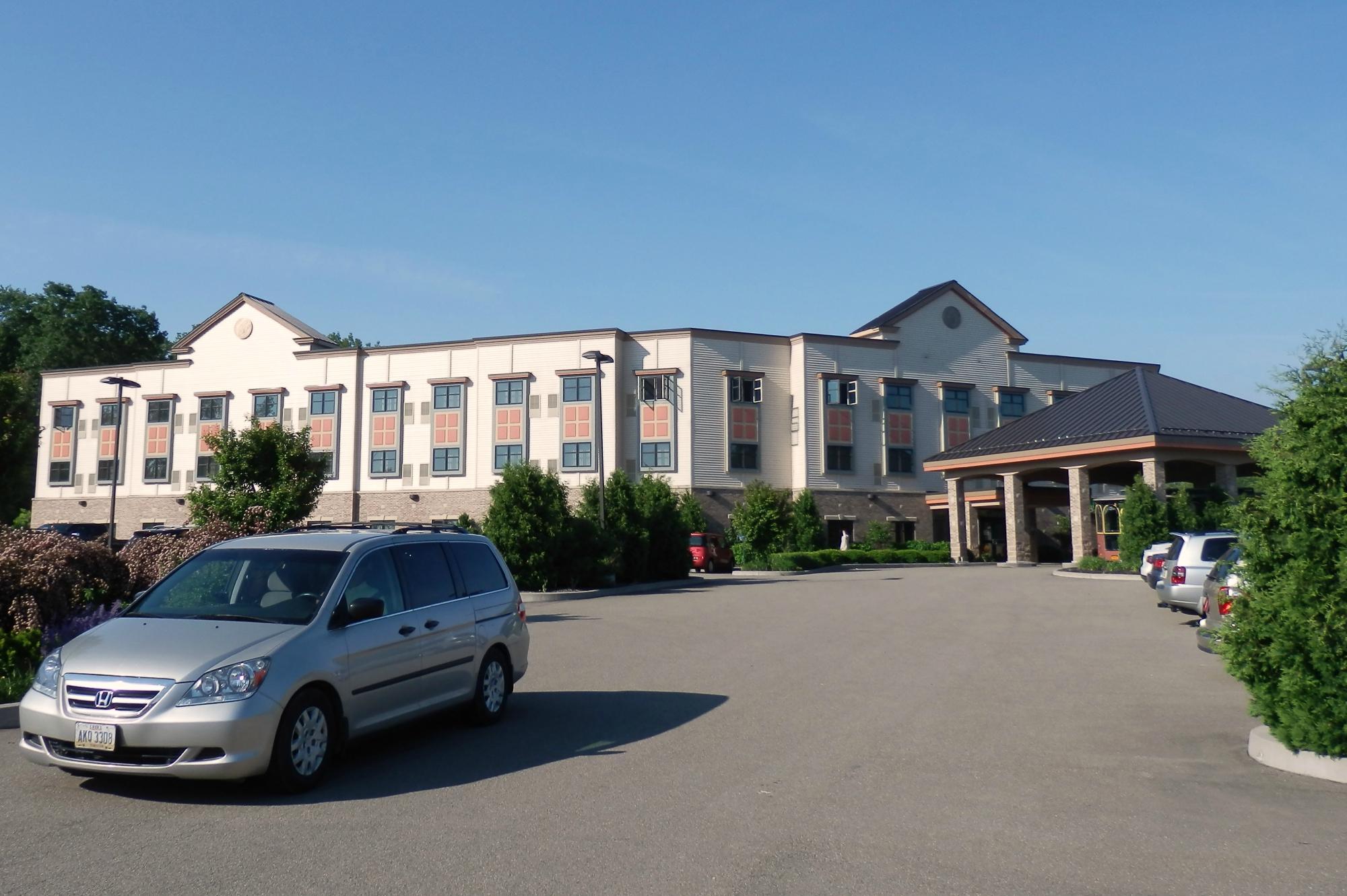 Chautauqua Suites Meeting & Expo Center
