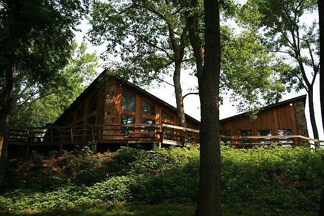 PJ's River Run Restaurant