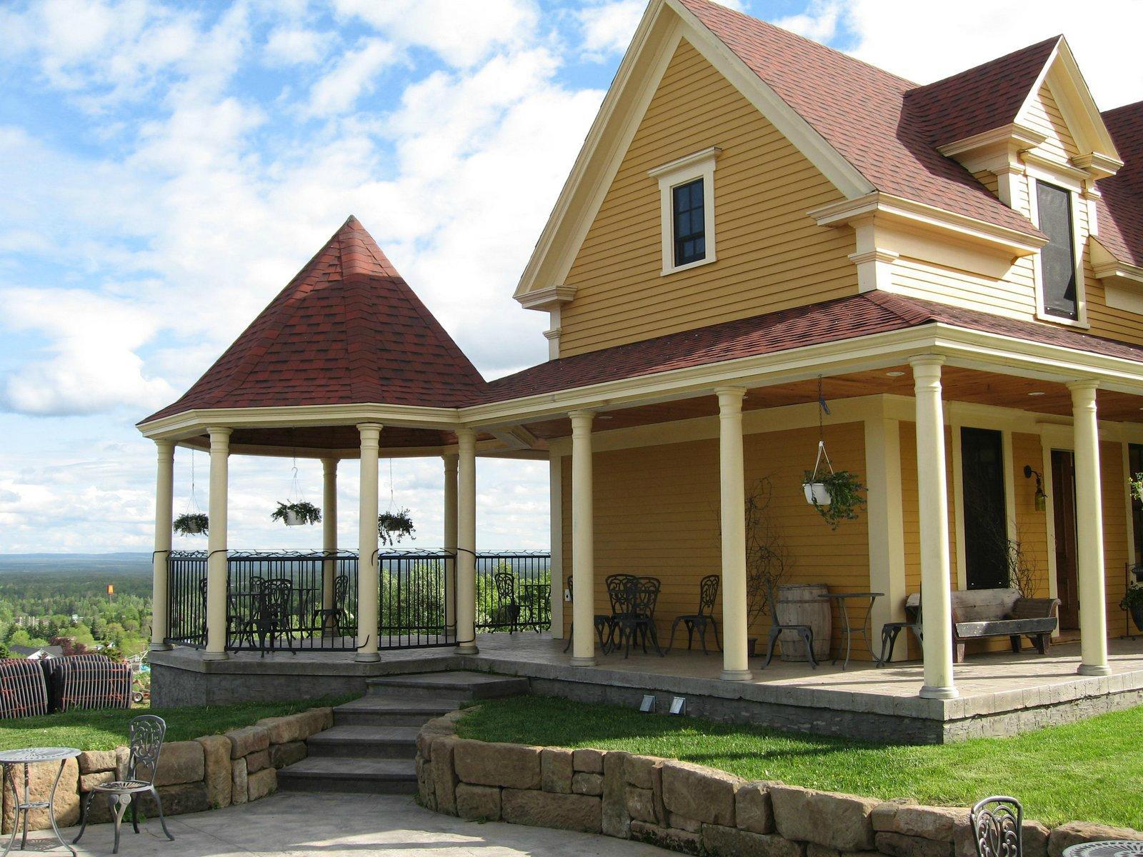 Magnetic Hill Winery