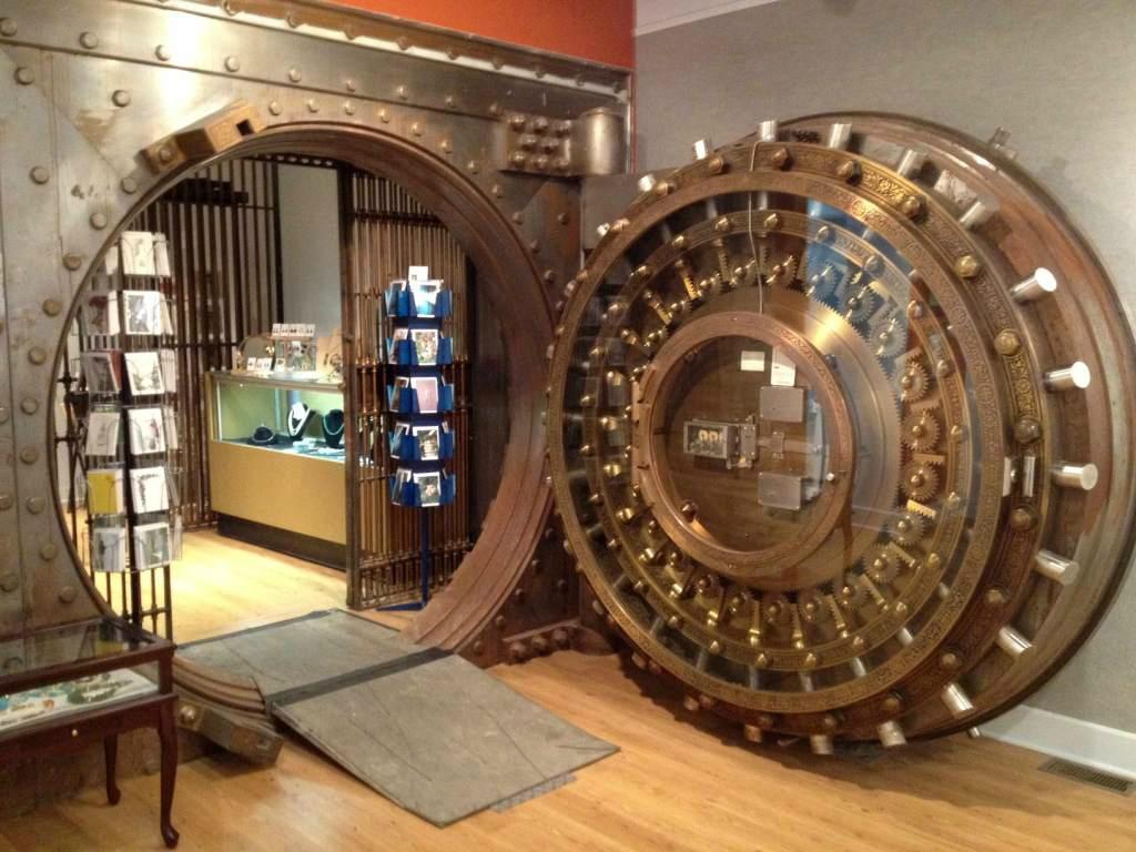 Photo by KeukaBarney