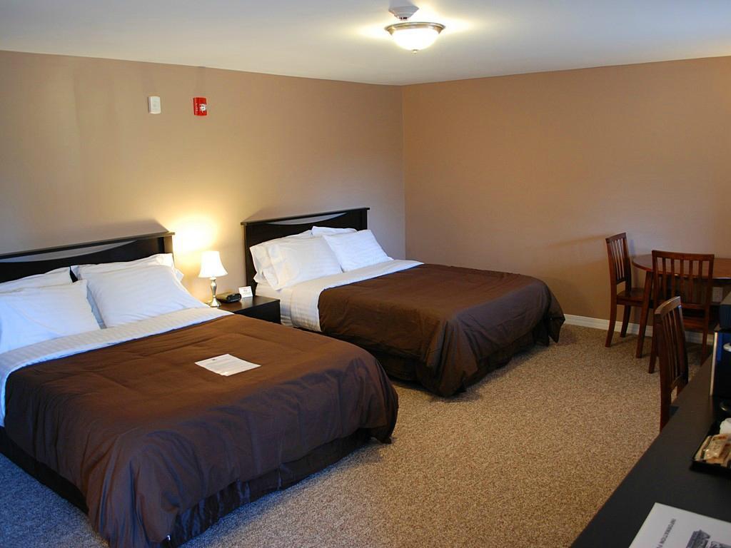 Abbot Trailside Lodging