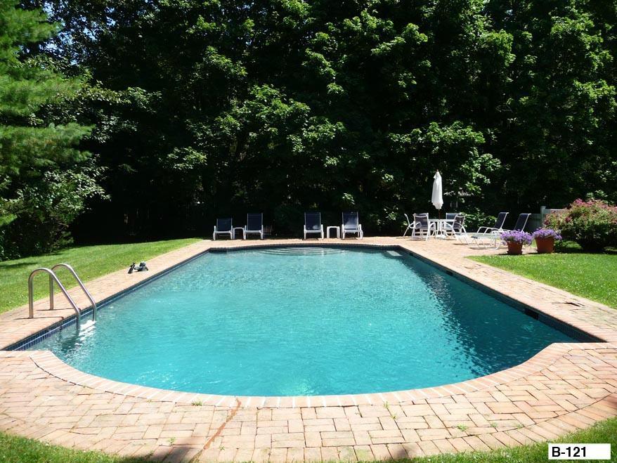 East Hampton Colonial Inn