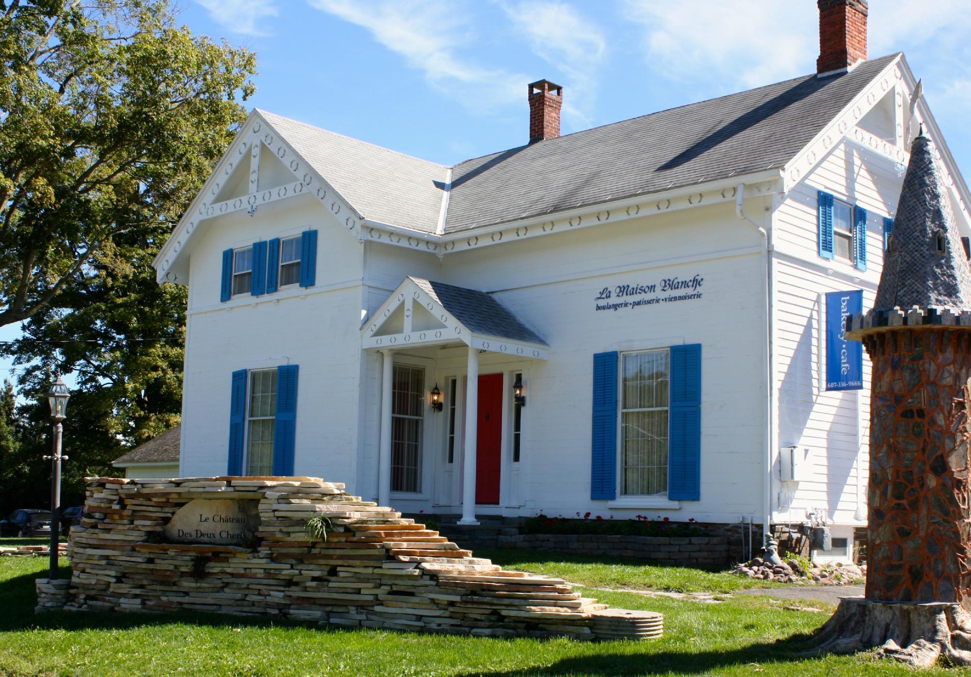 La Maison Blanche Bakery Cafe