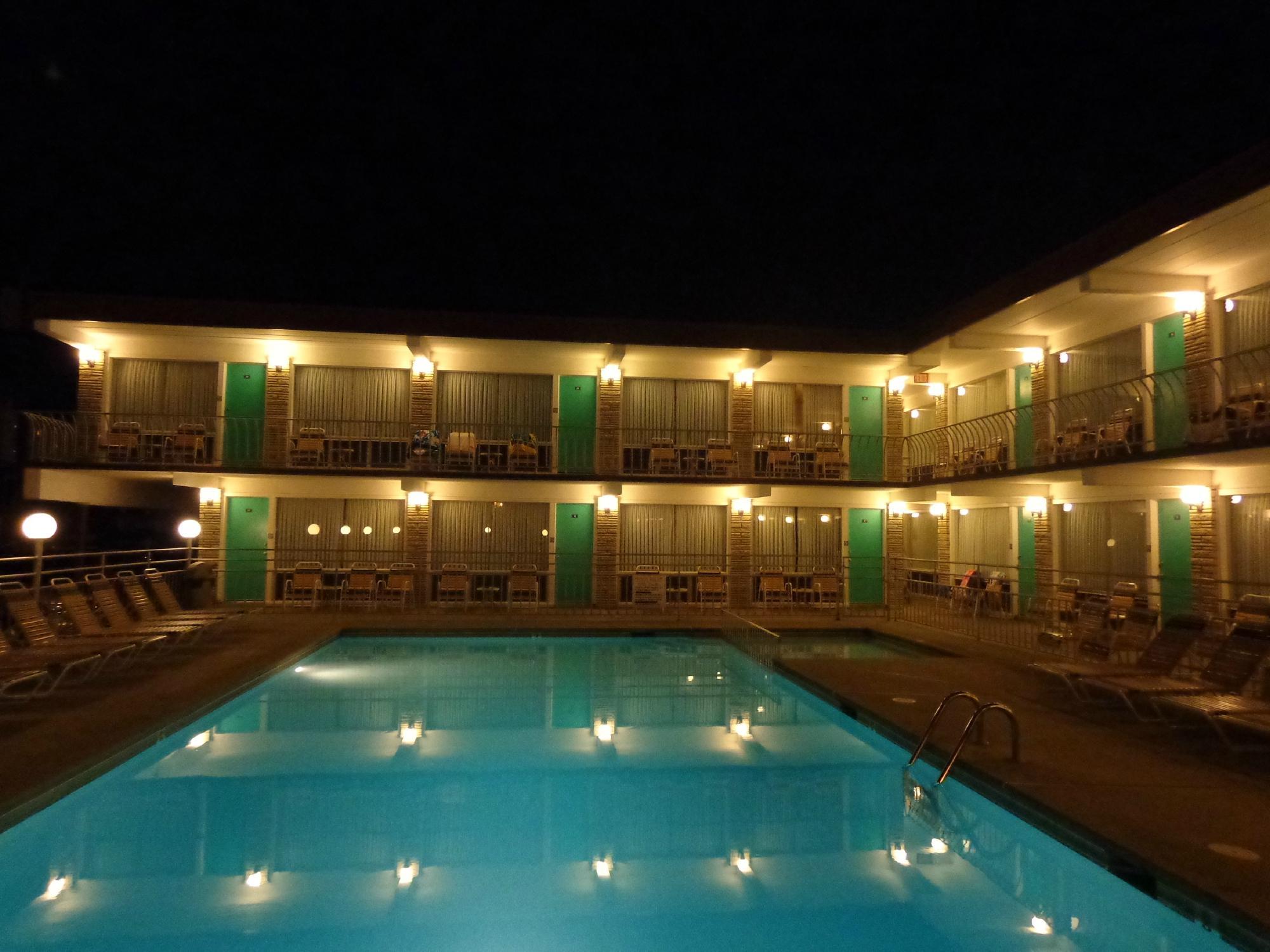 Panoramic Motel & Apartments