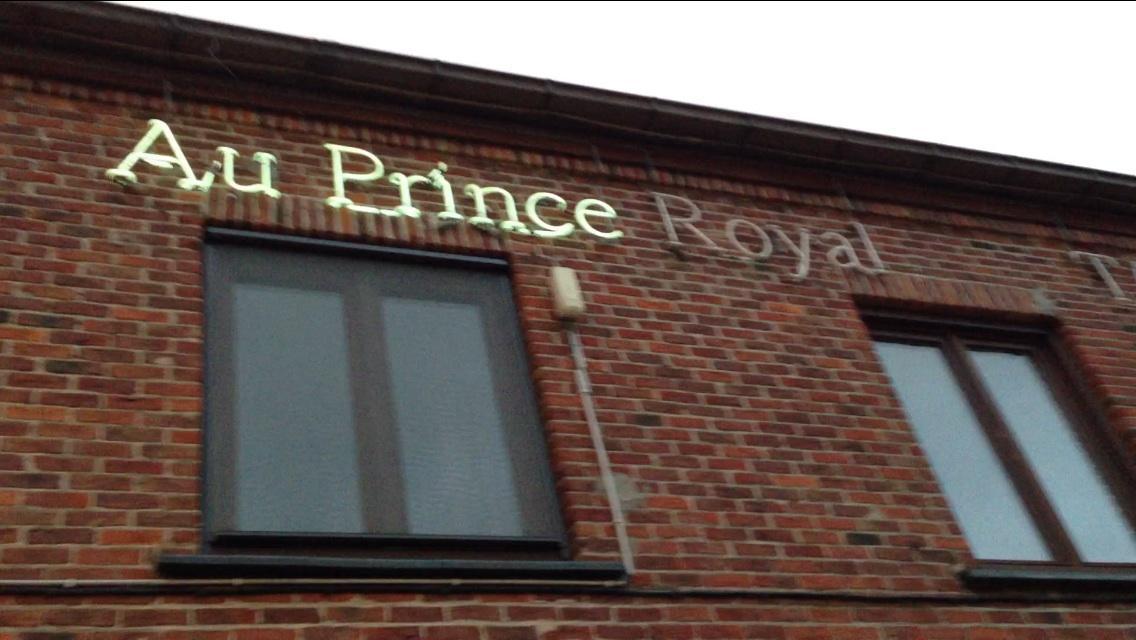 Au Prince Royal