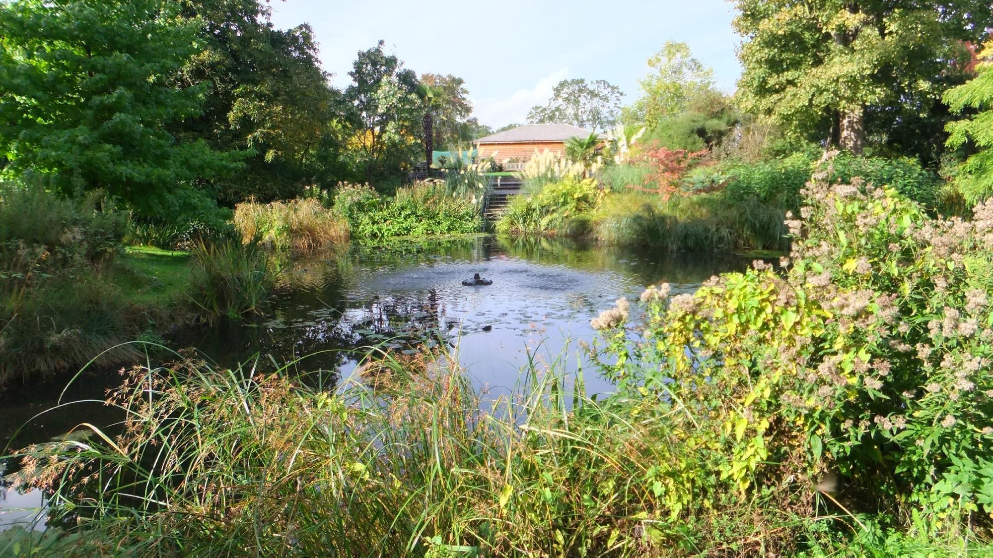 Myddelton House Gardens
