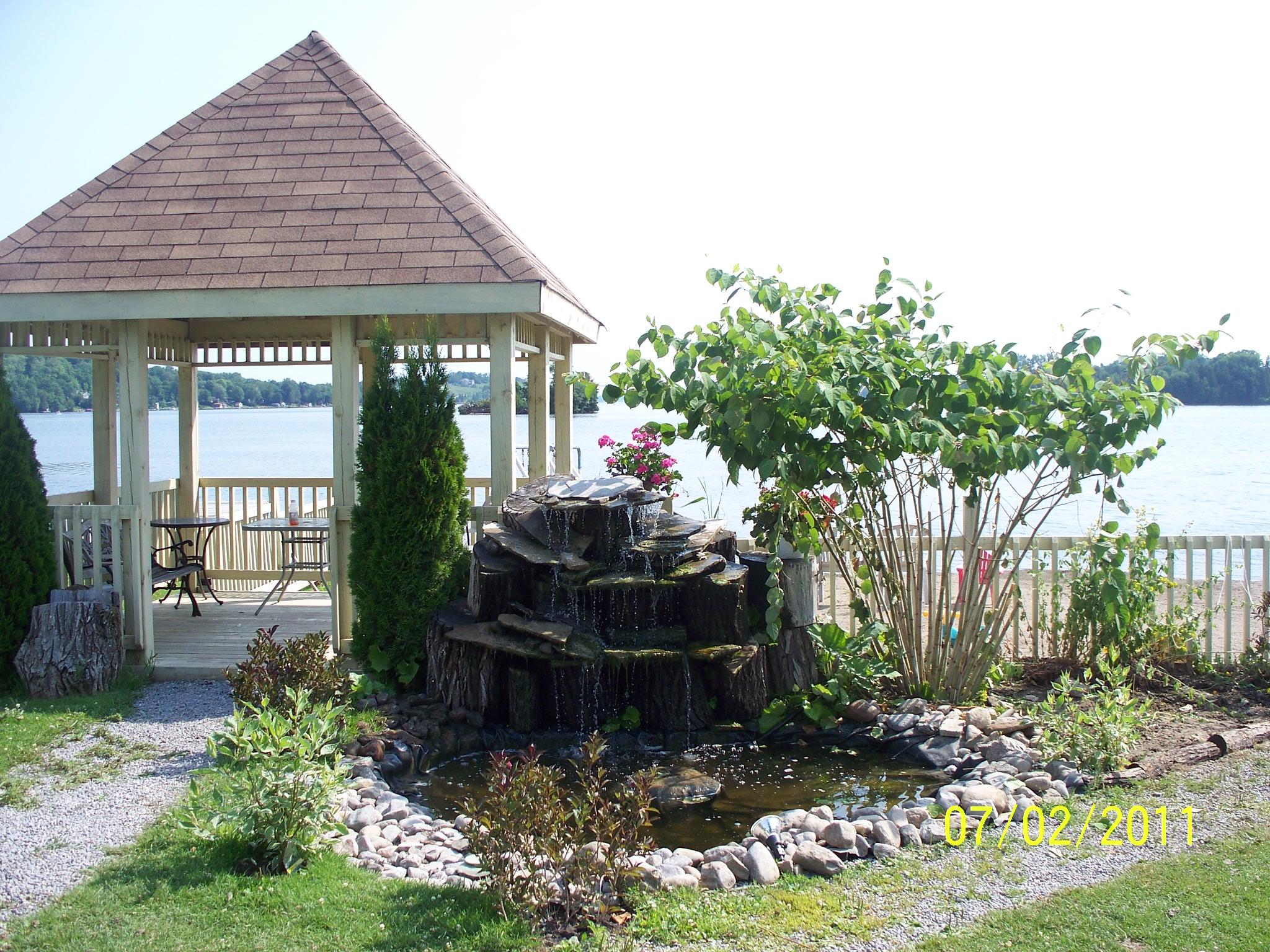 Lancaster Cottage & Trailer Resort