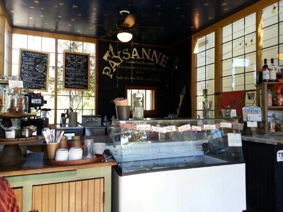 Photo by Travel-with-Terriers