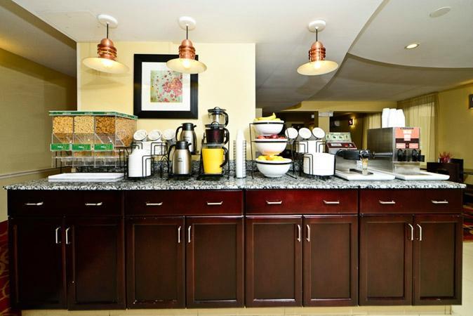 Comfort Inn & Suites East Hartford