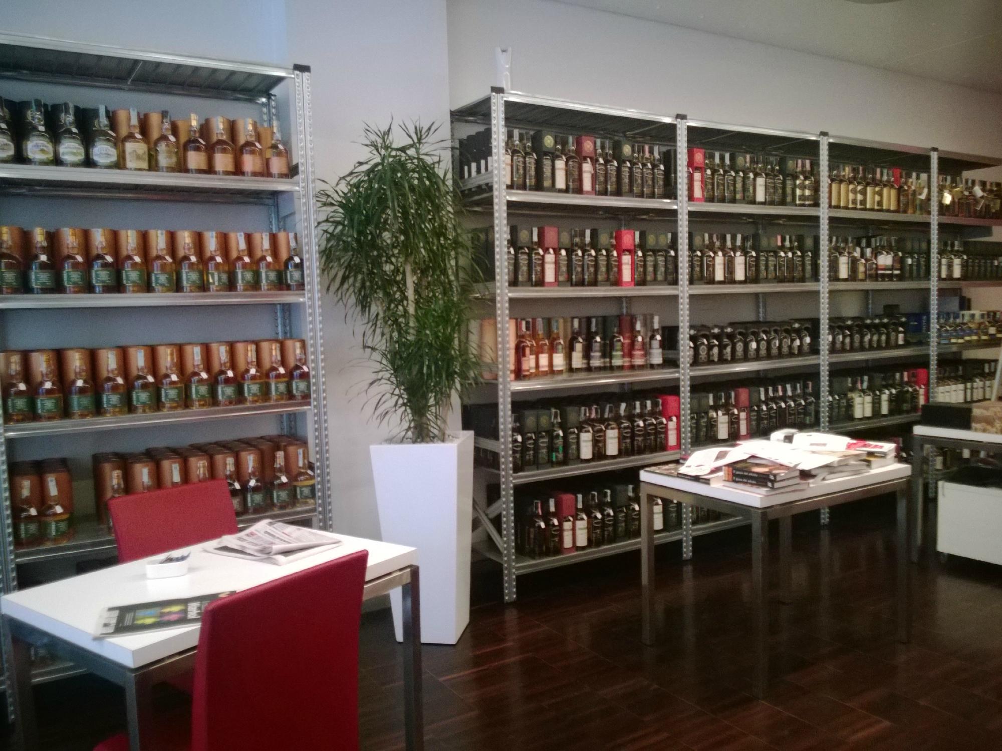 Cadenhead's Whisky Bar