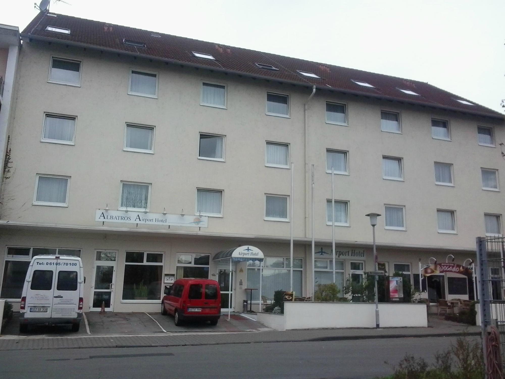 Albatros Airport Hotel