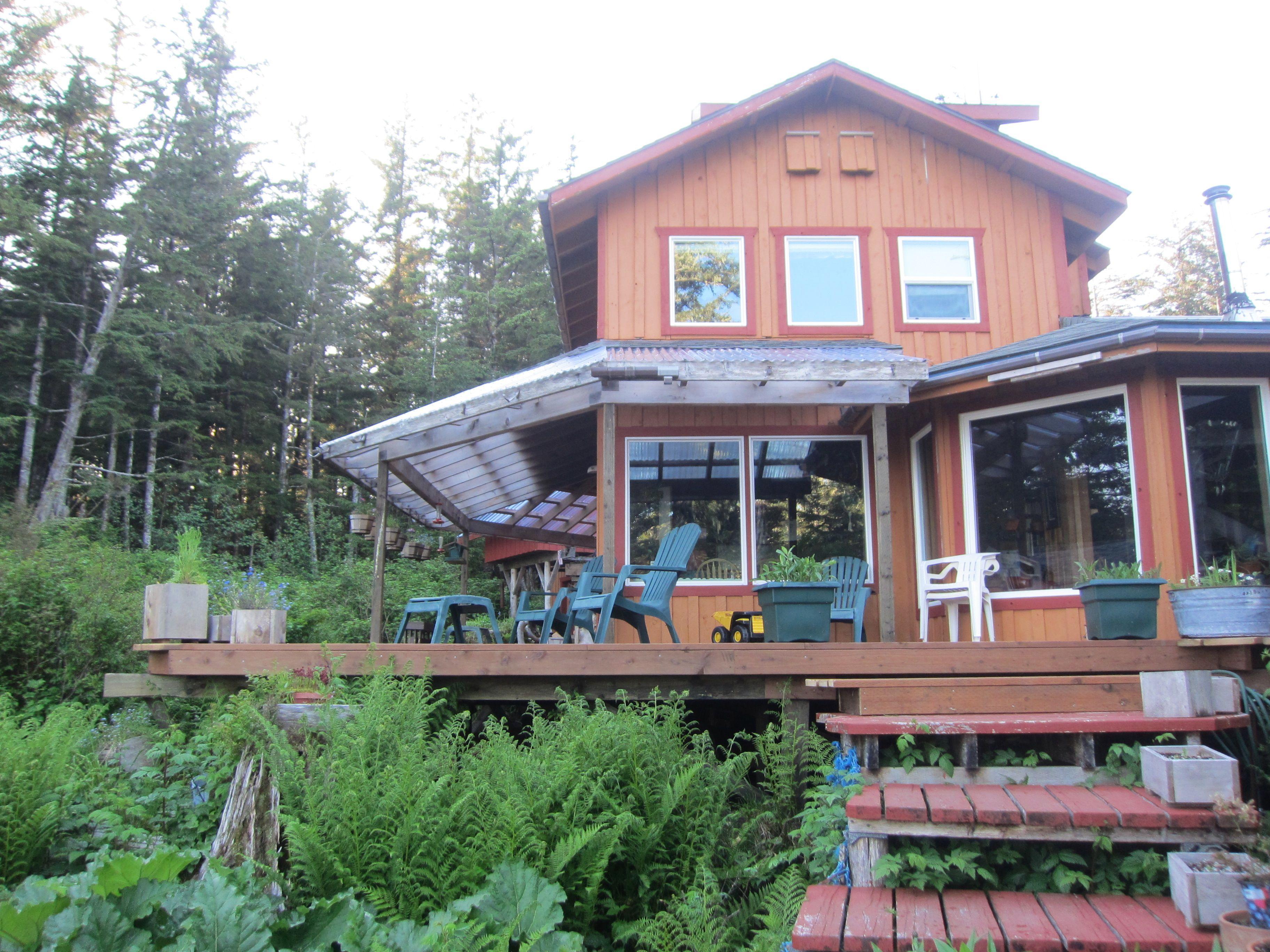 Laughing Raven Lodge, LLC