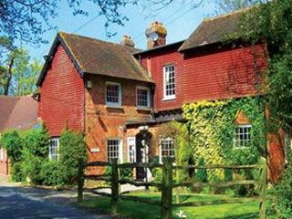 Trivelles Waterhall Country House - Gatwick