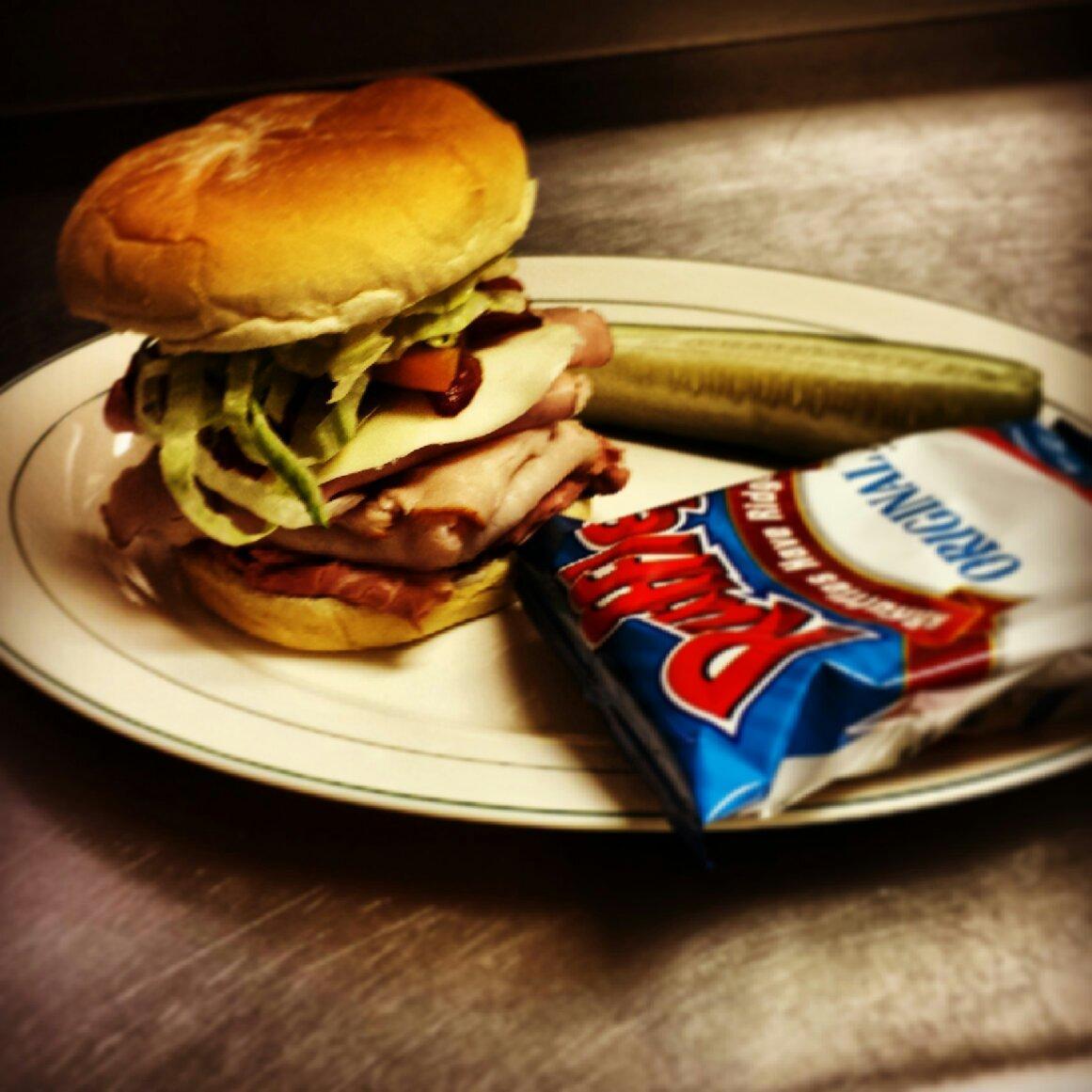 Roadside Pizza & Grinders