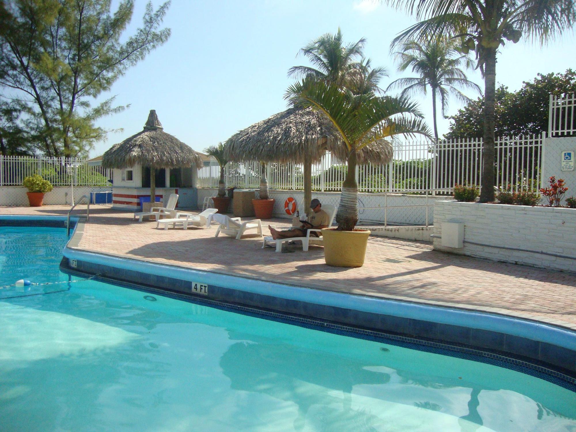 Miami Beach North Plaza Hotel