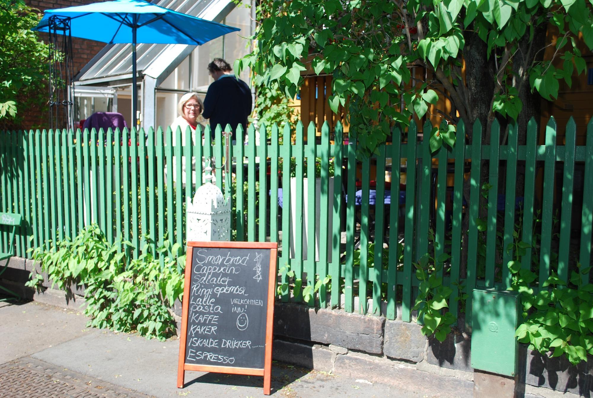 Albin Upp Gallery & Art Café