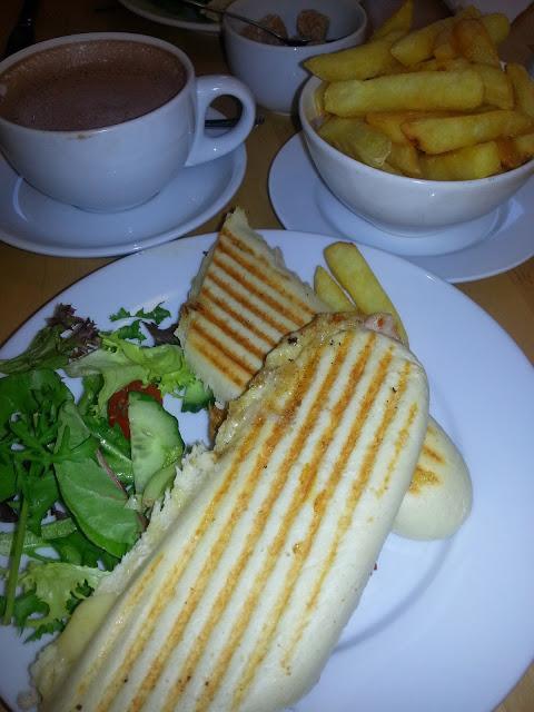 Gallery Art and Coffee Shop