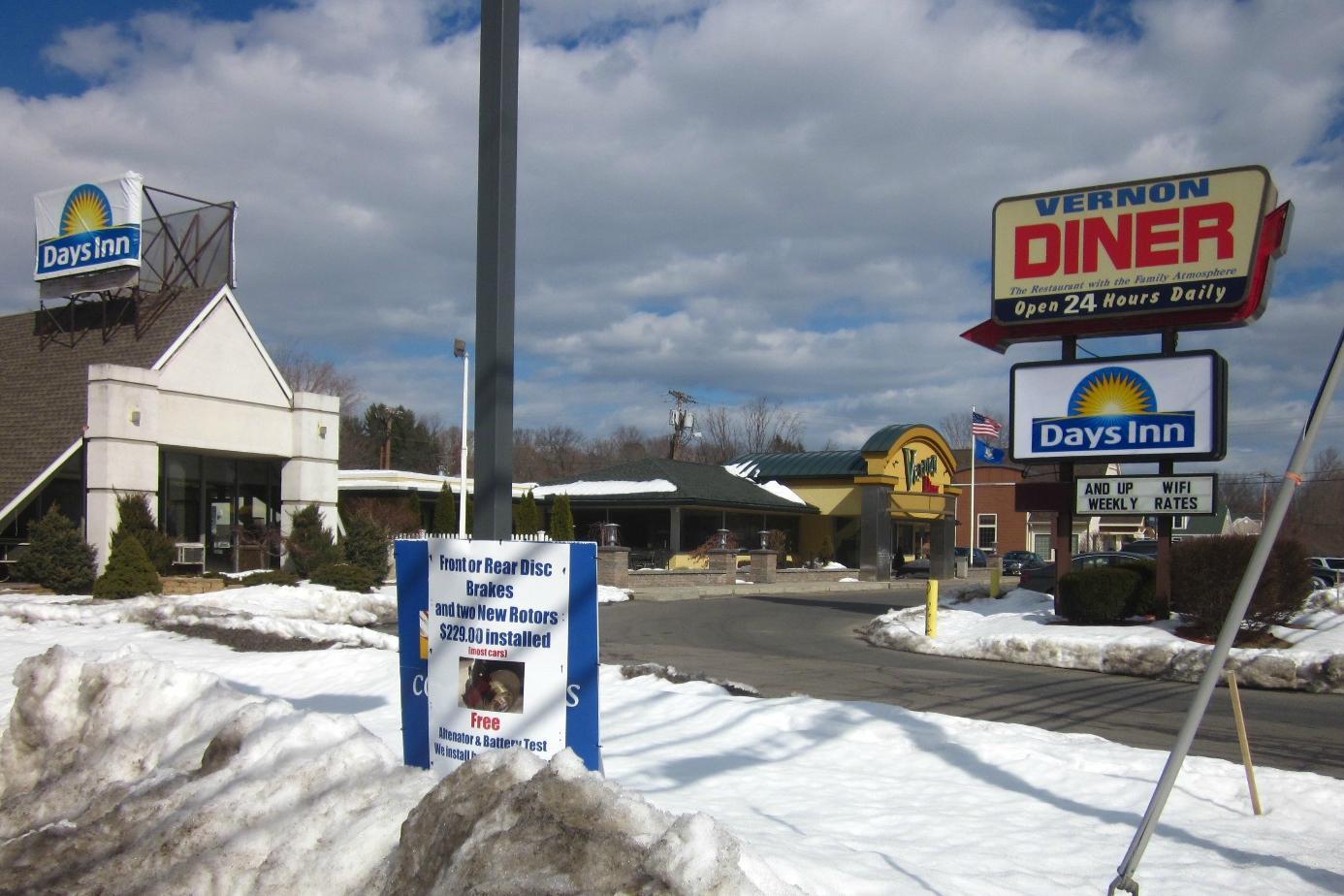 Days Inn By Wyndham Vernon