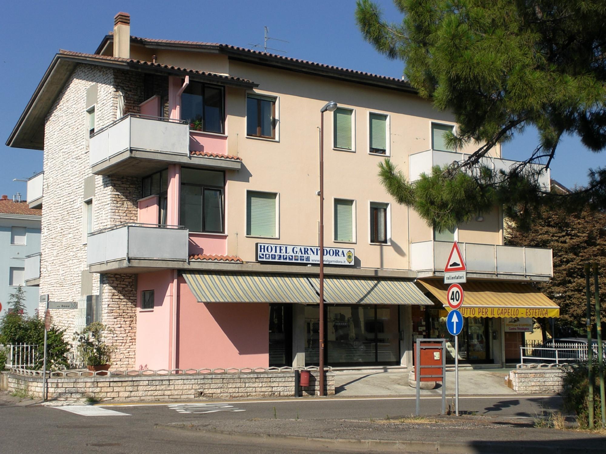 Hotel Garnì Dora