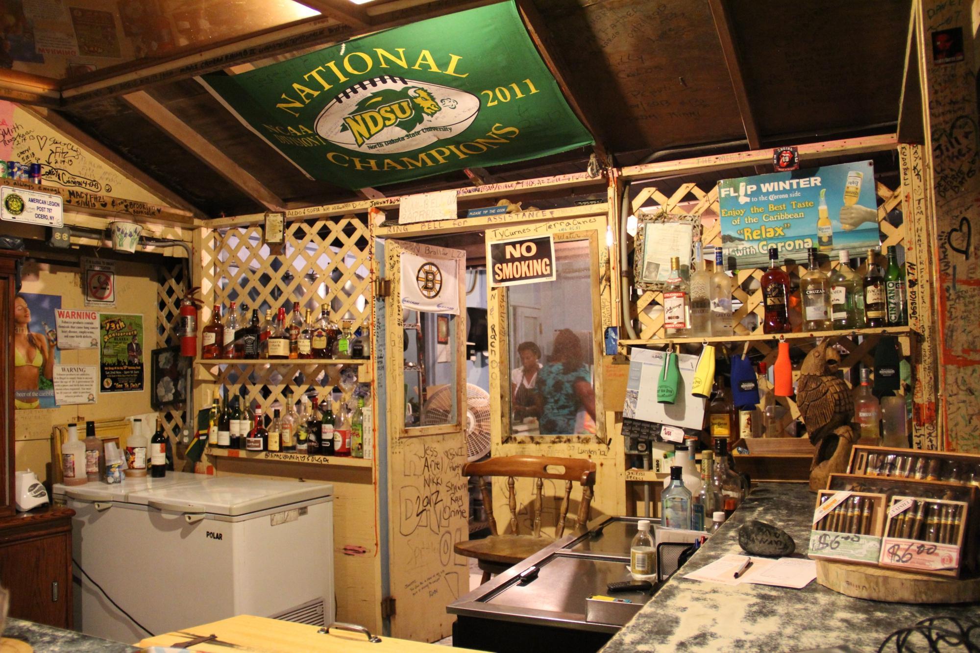 Gertrude's Beach Bungalow, Bar , Restaurant and Boutique