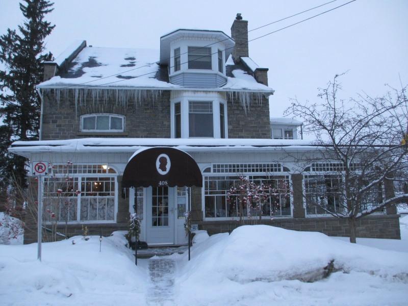 The Colonel's Inn