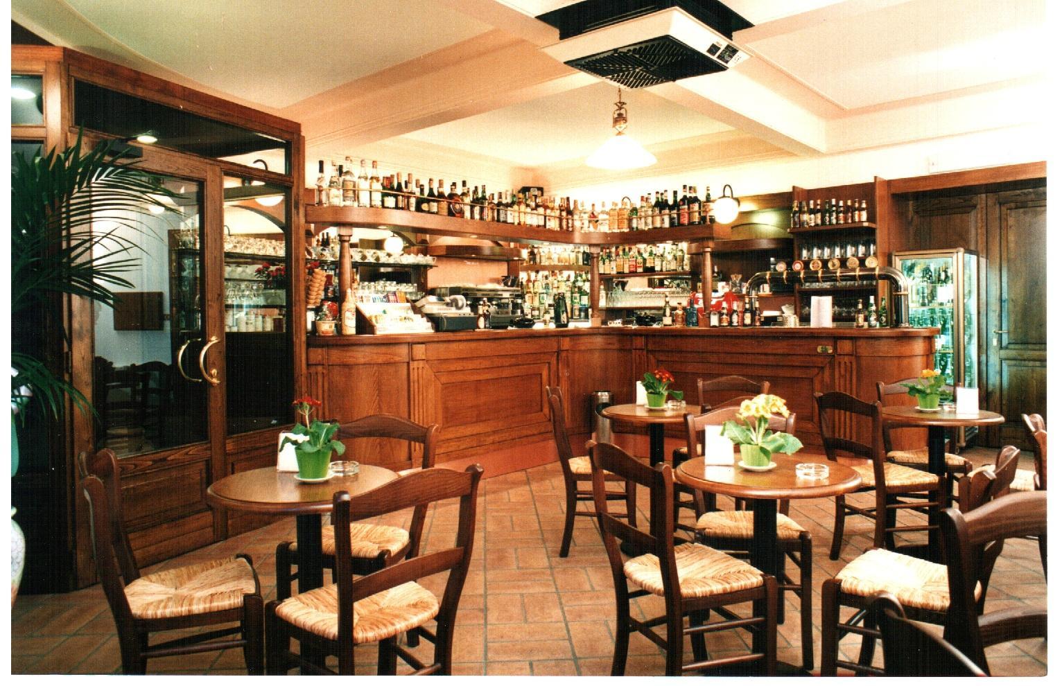 Pizzeria Bar Cocktails Cacciatori